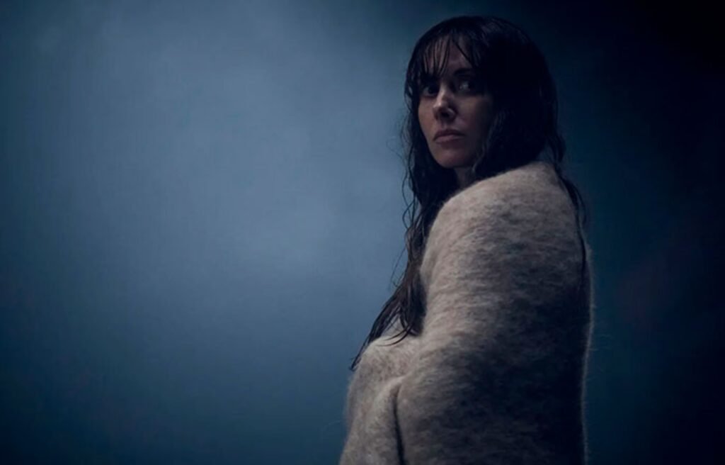 Alison Brie y Dave Franco como Millie y Tim enfrentan la codependencia en horror corporal