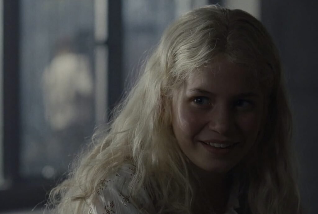 Cathy joven en "Cumbres Borrascosas" 2026